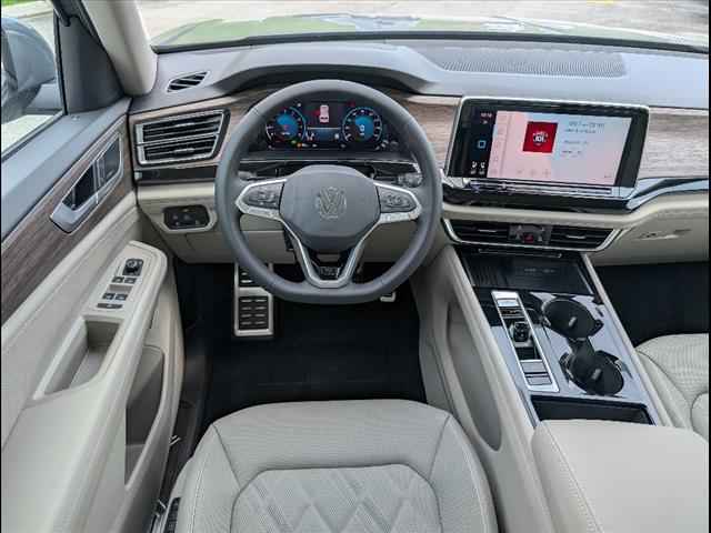 new 2025 Volkswagen Atlas car