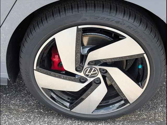 new 2025 Volkswagen Golf GTI car