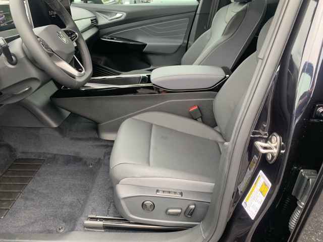new 2025 Volkswagen ID.4 car