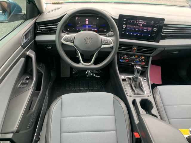 new 2025 Volkswagen Jetta car