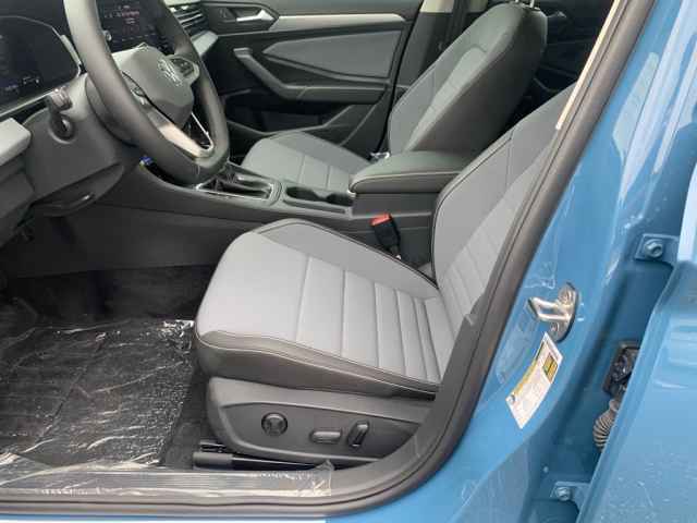new 2025 Volkswagen Jetta car