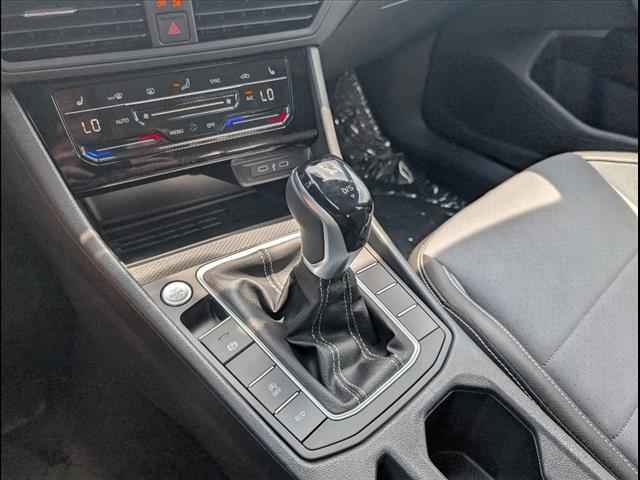 new 2025 Volkswagen Jetta car