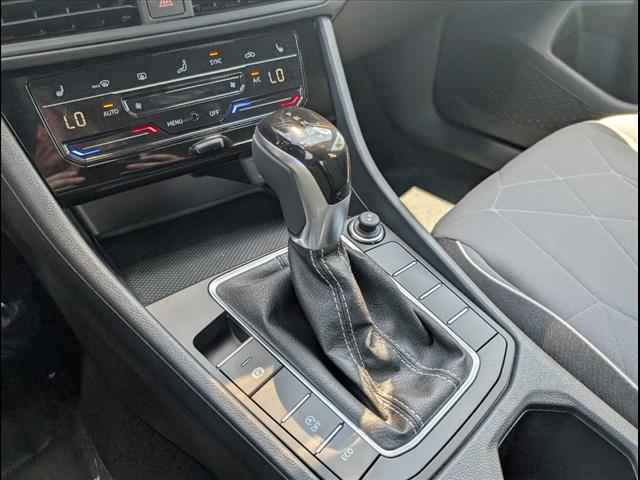 new 2025 Volkswagen Jetta car