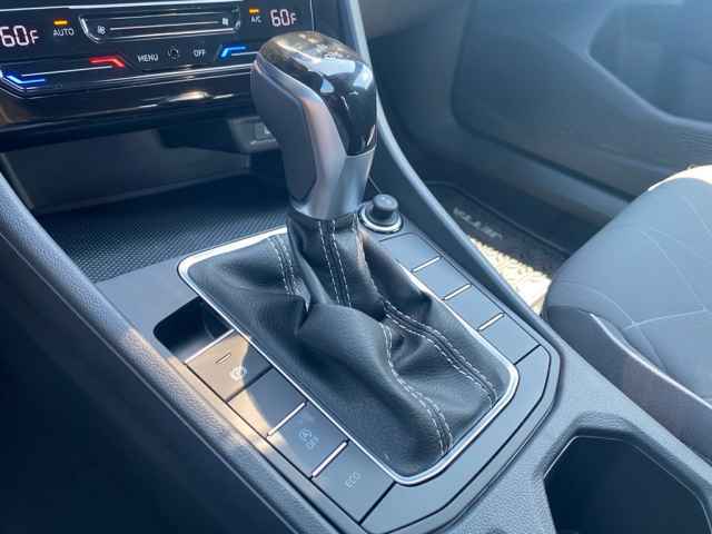 new 2025 Volkswagen Jetta car