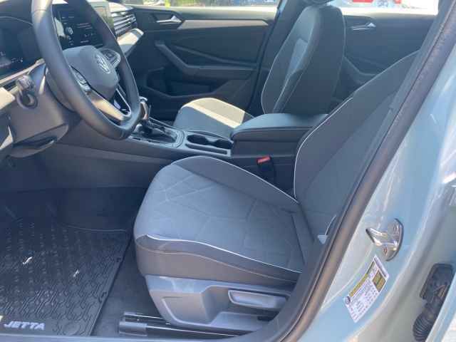 new 2025 Volkswagen Jetta car