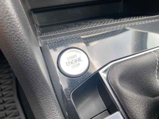 new 2025 Volkswagen Taos car