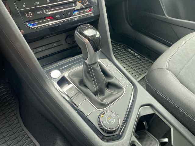 new 2025 Volkswagen Taos car