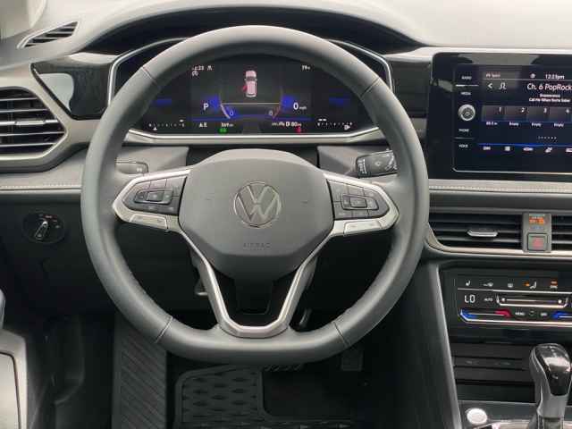 new 2025 Volkswagen Taos car
