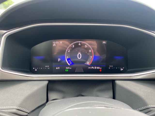 new 2025 Volkswagen Taos car