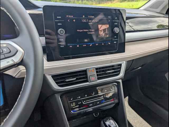 new 2025 Volkswagen Taos car