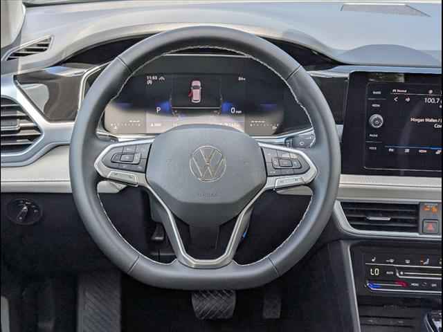 new 2025 Volkswagen Taos car