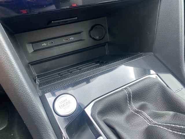 new 2025 Volkswagen Taos car