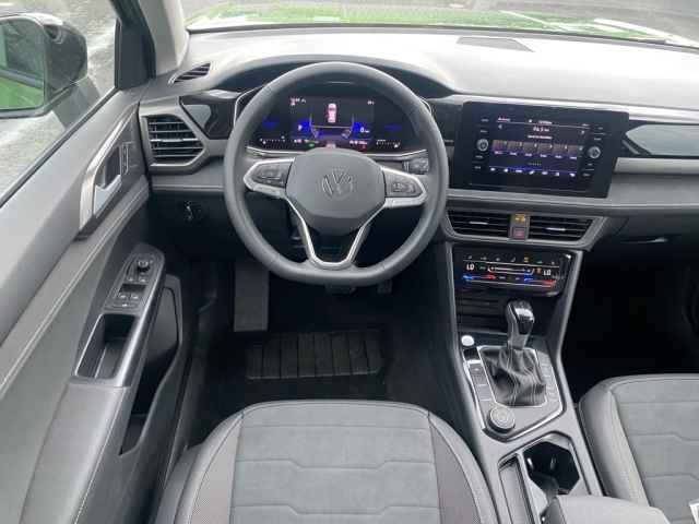new 2025 Volkswagen Taos car