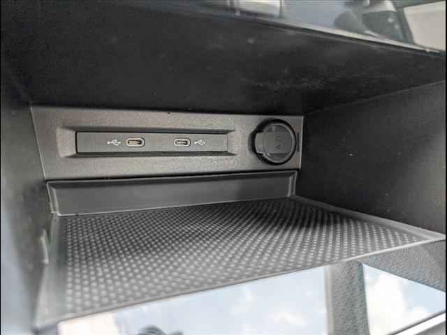 new 2025 Volkswagen Taos car