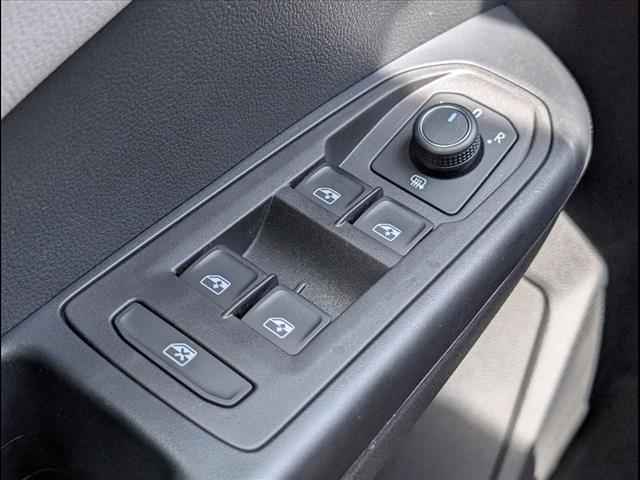 new 2025 Volkswagen Taos car