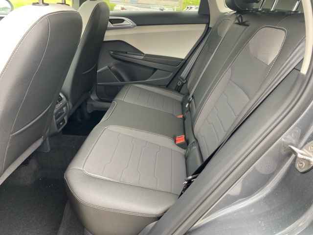 new 2025 Volkswagen Taos car