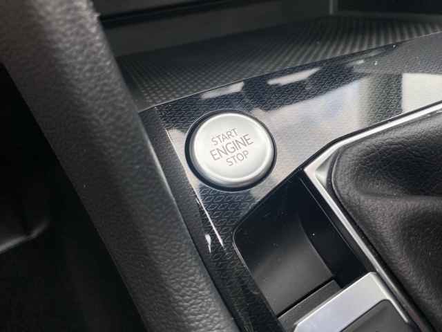 new 2025 Volkswagen Taos car