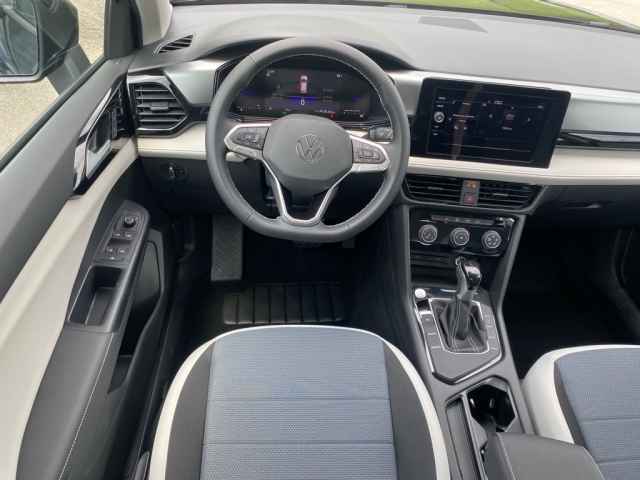 new 2025 Volkswagen Taos car