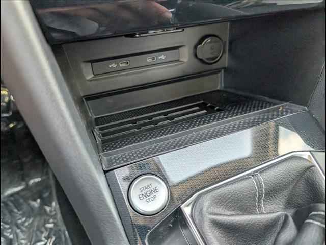 new 2025 Volkswagen Taos car
