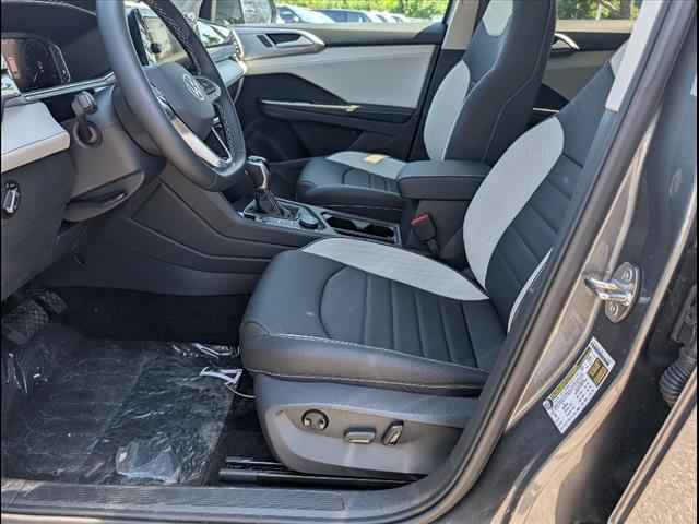 new 2025 Volkswagen Taos car