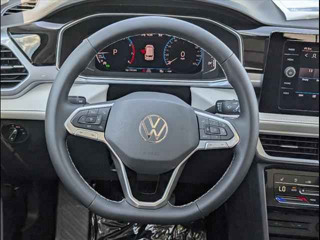 new 2025 Volkswagen Taos car