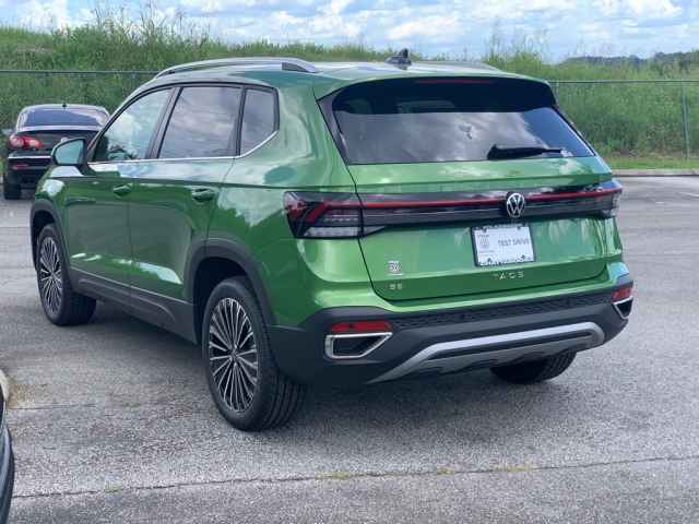 new 2025 Volkswagen Taos car