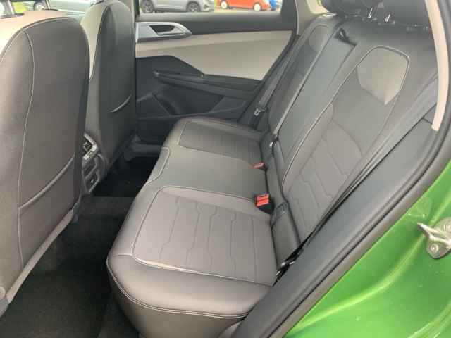new 2025 Volkswagen Taos car
