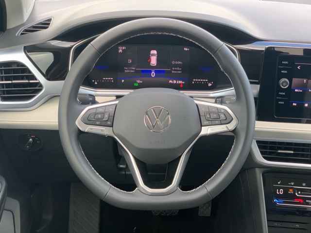 new 2025 Volkswagen Taos car