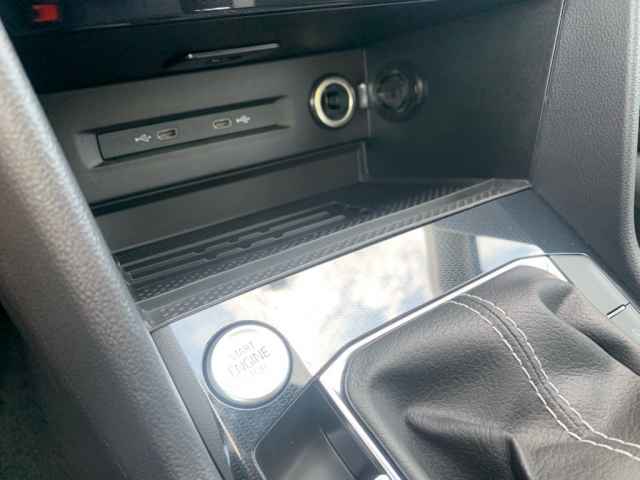 new 2025 Volkswagen Taos car
