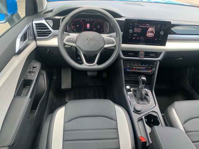 new 2025 Volkswagen Taos car