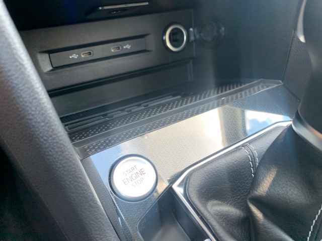 new 2025 Volkswagen Taos car