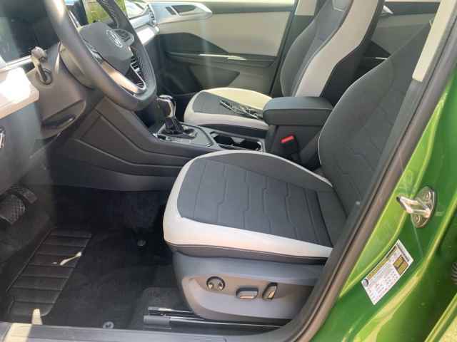 new 2025 Volkswagen Taos car