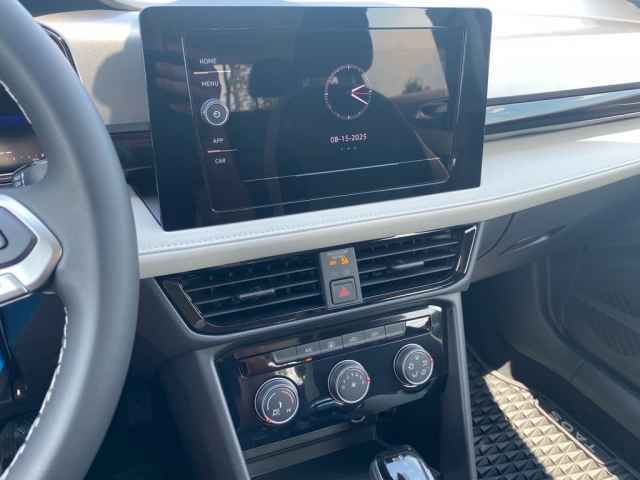 new 2025 Volkswagen Taos car
