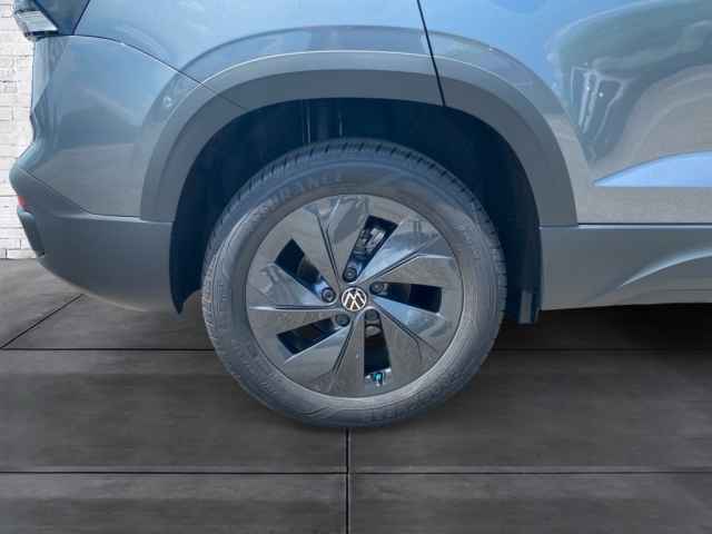 new 2025 Volkswagen Taos car