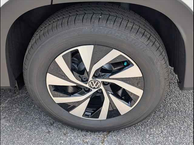 new 2025 Volkswagen Tiguan car