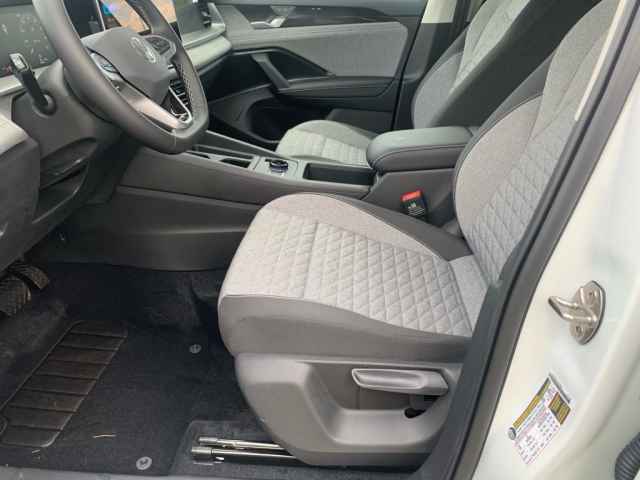 new 2025 Volkswagen Tiguan car