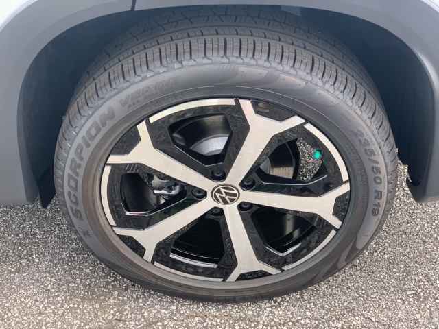 new 2025 Volkswagen Tiguan car