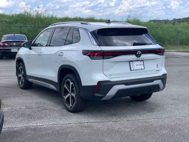 new 2025 Volkswagen Tiguan car