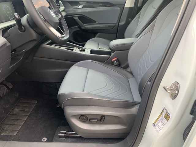 new 2025 Volkswagen Tiguan car