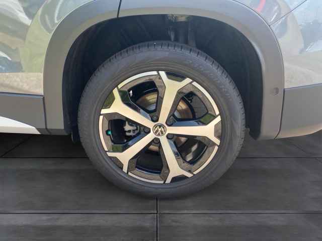 new 2025 Volkswagen Tiguan car
