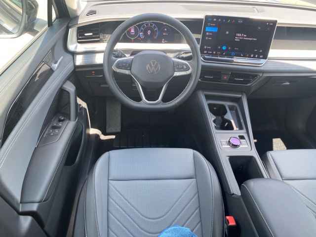 new 2025 Volkswagen Tiguan car