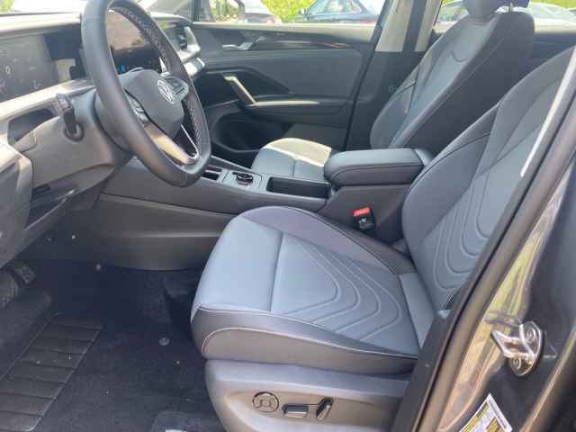 new 2025 Volkswagen Tiguan car