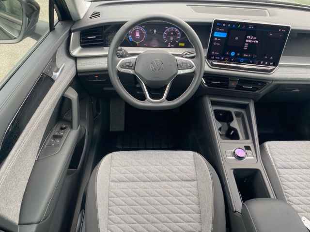 new 2025 Volkswagen Tiguan car