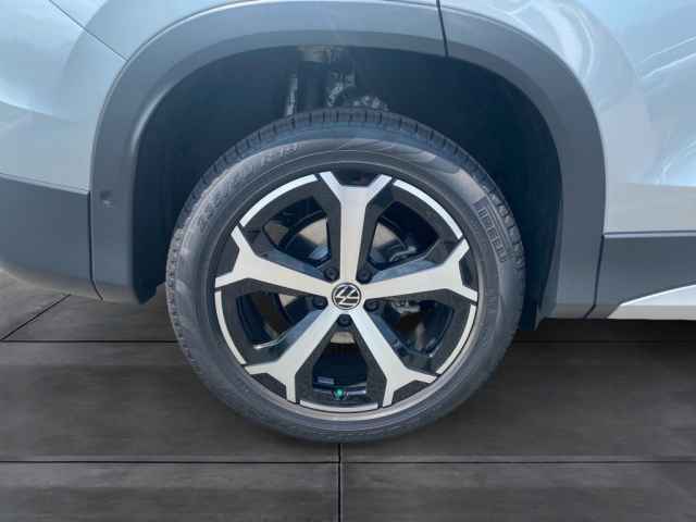 new 2025 Volkswagen Tiguan car