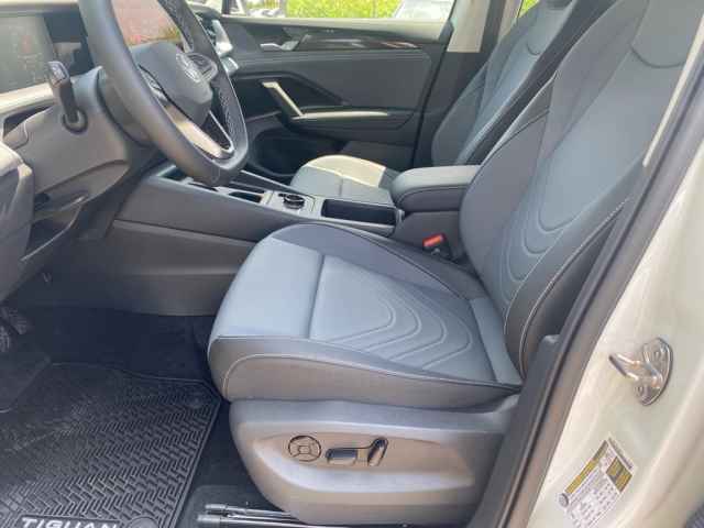 new 2025 Volkswagen Tiguan car