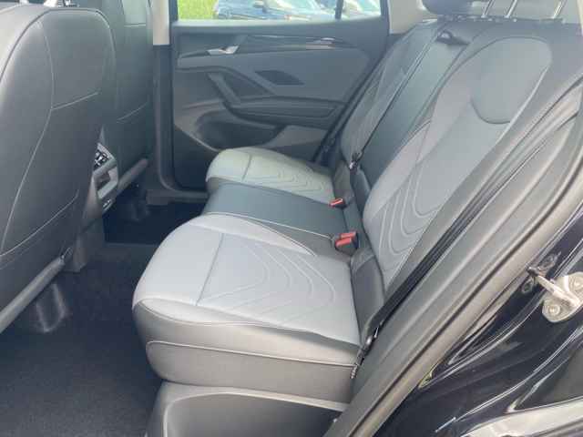 new 2025 Volkswagen Tiguan car