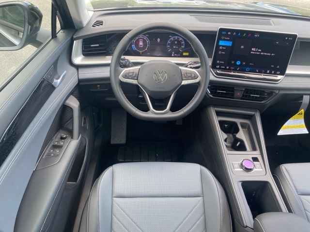 new 2025 Volkswagen Tiguan car