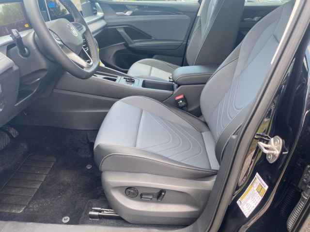 new 2025 Volkswagen Tiguan car