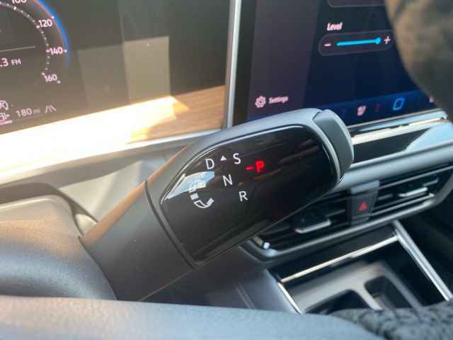 new 2025 Volkswagen Tiguan car